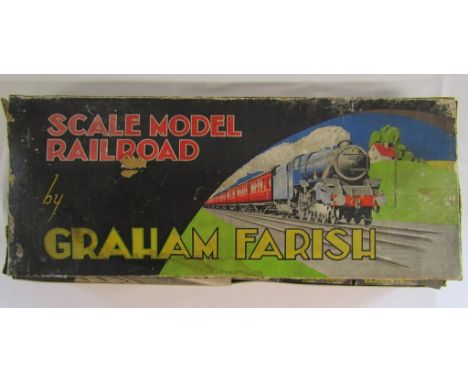 Boxed scale model railroad by Graham Farish - includes G.P.5 locomotive and tender, carriages, track etc