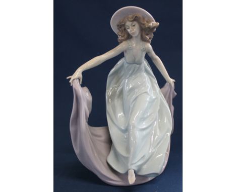 Lladro figurine "May Dance" No 5662, boxed, 22.5cm h x 19cm w