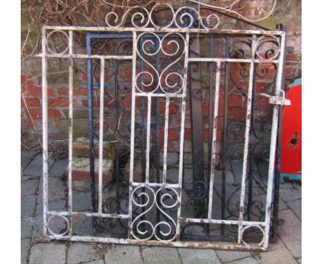 2 metal garden gates - black gate&nbsp;with post - approx.sizes of gates only to hinge - white 104.5cm x 104.5cm&nbsp; black 