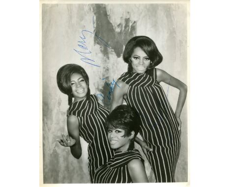 SUPREMES DIANA ROSS &amp; THE: A good vintage signed 8 x 10 photograph by all three members of the American Motown Records fe