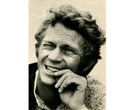 MCQUEEN STEVE: (1930-1980) American actor. Vintage signed and inscribed 6.5 x 9 photograph, the image depicting McQueen in a 