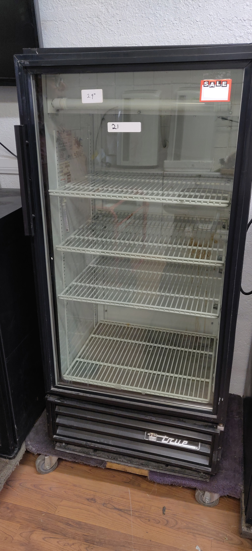 beverage cooler single door