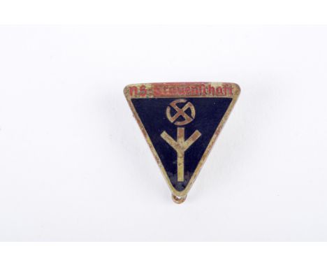 A Second World War Deutsches Frauen Enamel Pin Badge marked RZM M1/25 to reverse, complete with pin and catch, 20mm high