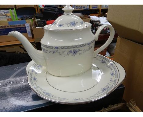 Minton 'Bellemeade' tea service 
