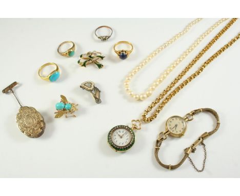 A QUANTITY OF JEWELLERY including a turquoise and gold insect brooch, a Victorian pearl set hand and witches' heart brooch, a