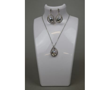 Swarovski pendant on chain 