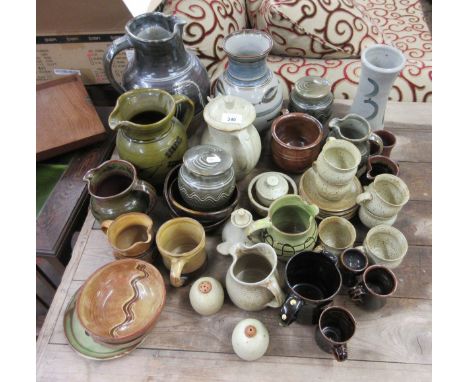 Large collection of Winchcombe pottery 