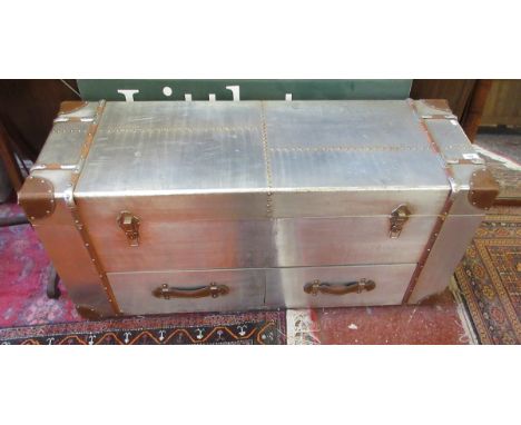 Metal trunk with drawers - Approx W: 110cm D: 40cm H: 50cm