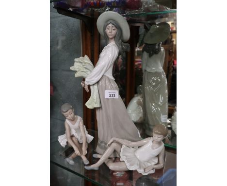 3 Nao figurines 