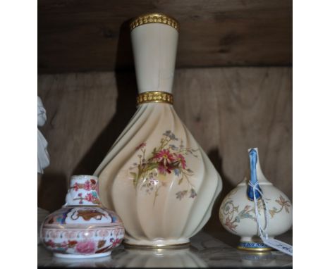 2 Royal Worcester vases and an early Spode pot.