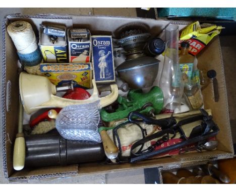 Various lamps, light bulbs, etc.