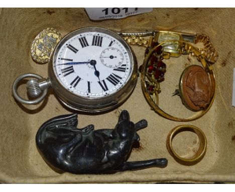Pocket watch, wristwatch, lava cameo brooch, bangle, etc.