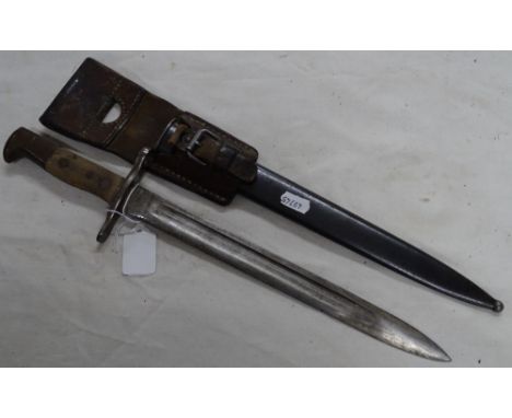 A Bern First World War bayonet in scabbard.5711