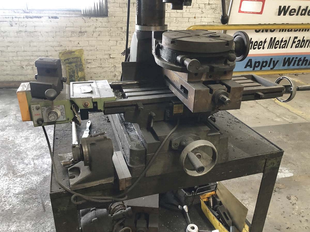 Enco Model 1051110 Drilling & Milling Machine, Serial Number 633757