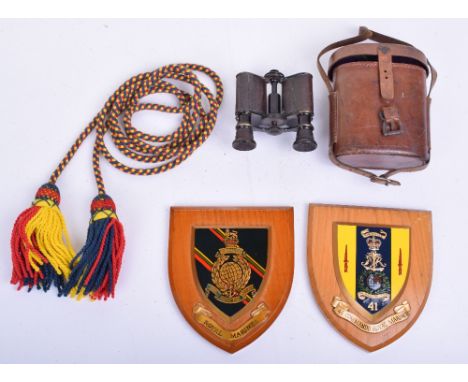 British Officers Binoculars, contained in the original brown leather case. Made by Gundlach Manhattan Optical Co. Accompanied