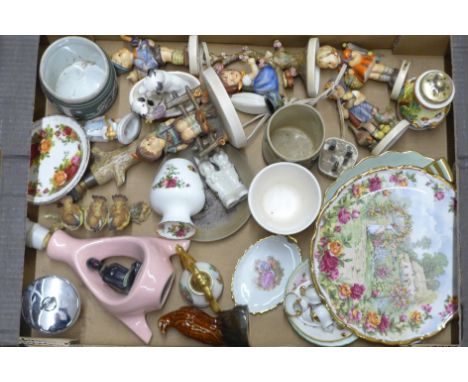 Decorative china including a Hummel table lamp base, four Hummel figures, a/f, a Carlton Ware dragon dish, a/f, etc. **PLEASE