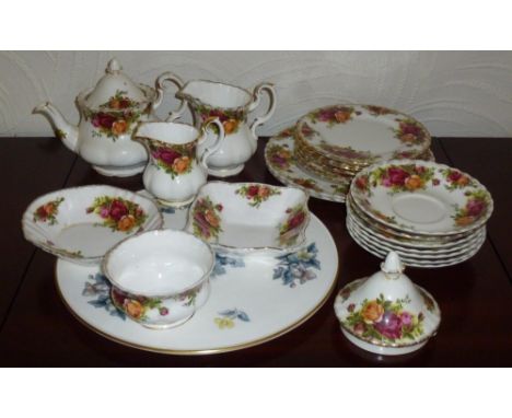 ROYAL ALBERT OLD COUNTRY ROSE PART TEA SET OF 21 PIECES AND A WORCESTER CAKE PLATE [22]