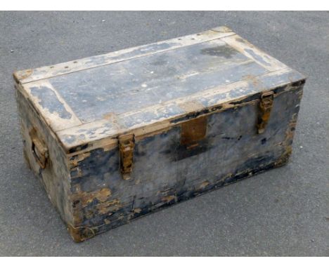 GERMAN ARMY WORLD WAR II PERIOD PINE BOX WITH METAL HANDLES AND CLOSINGS IN FIELD GREY. ORIGINALLY CONTAINED EXPLOSIVE ANTI C
