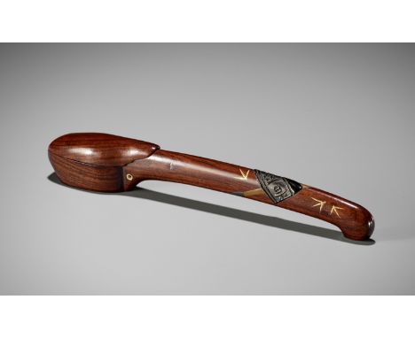 A RARE LACQUERED WOOD 'INKCAKE AND BRUSH' YATATEUnsignedJapan, Meiji period (1868-1912)The yatate of ladle type, the fudezuts