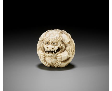 AN IVORY NETSUKE OF A SHISHI BALLUnsignedJapan, Kyoto, early 19th century, Edo period (1615-1868)Finely carved as a shishi cu