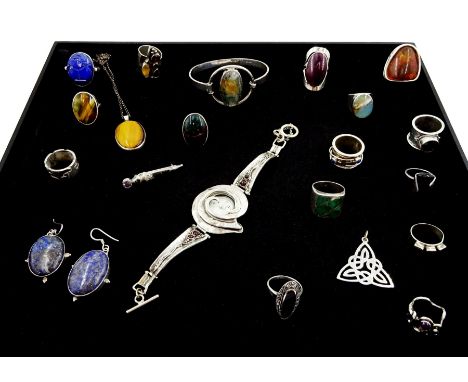 Silver stone set jewellery including bloodstone ring, lapis lazuli scarab beetle ring, agate bangle, pair of lapis lazuli ear