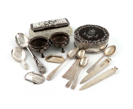 λA mixed lot, comprising silver items: a silver and tortoiseshell box, by Mappin and Webb, London 1910, pierced border, set w