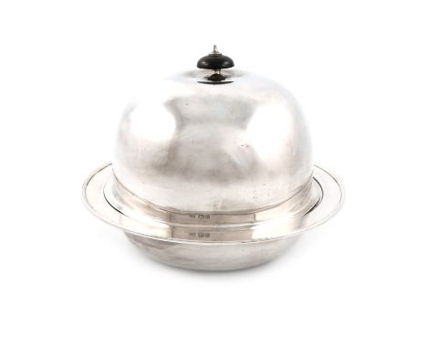 A silver muffin dish and cover, by the Harrison Brothers, Sheffield 1930, circular form, domed pull-off cover with a knop fin