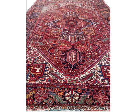 ANTIQUE NORTH WEST PERSIAN HERIZ CARPET, 420cm x 300cm.