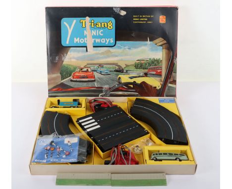 Tri-ang Minic Motorways Commercial Vehicles Set M.1511, complete with Leyland Transcontinental Lorry and coach in pale green,