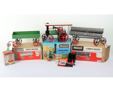 Boxed Mamod Steam Traction Engine, TE 1A complete with spirit lamp, filler funnel, detachable steering extension and leaflet 