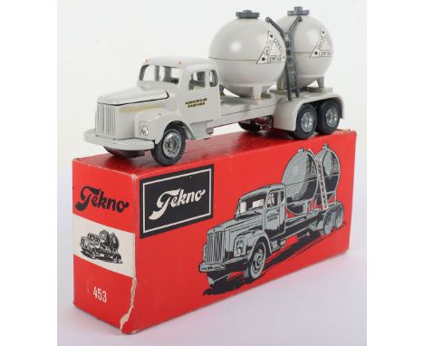 Tekno 453 Scania Vabis Dansk Cement Central Lorry, light grey body, un-plated parts, white interior, some factory glue marks,