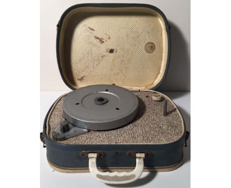 BEATLES SIGNED RECORD PLAYER FROM DUNDEE 1963. Fantastic piece of Beatles history here in the form of a 4 speed 'suitcase' st