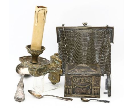 7 Teile Metall: Kettentasche, einflammiger Leuchter, Suppen-, Tee-, Zuckerlöffel, Armreif und Dose (WMF). Teils versilbert. V