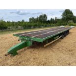 33ft bale trailer, wooden floor, air brakes, tri-axle on 265/70R19 wheels and tyres