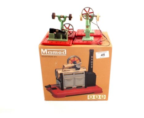 A Mamod steam engine SP2 plus accessories