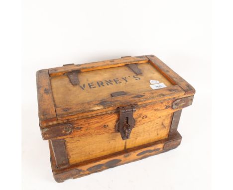 A Vintage wooden railway crate for packing small plates, metal-bound corners and hinged lid, length 36cm 