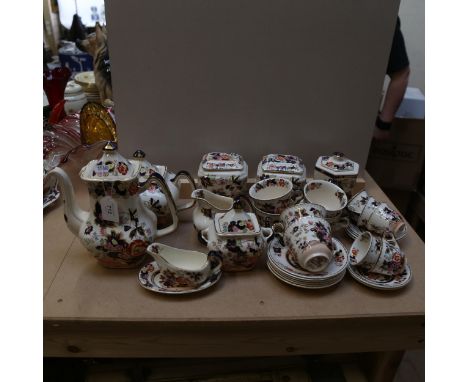 Mason's "Mandarin" pattern tea service and coffee set, and 3 storage jars in the same pattern 