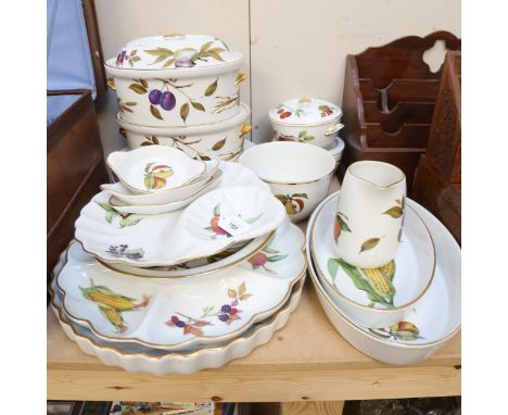 Royal Worcester Evesham pattern serving plates, tureens and jug 