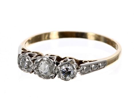 18ct three stone diamond ring, 2.1gm, ring size O/P