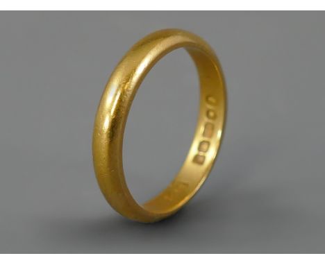 22ct wedding band, Coronation hallmark for London 1953, width 3mm, ring size L, 4.4gm