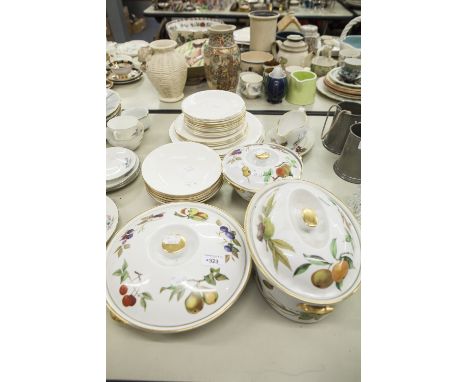 ROYAL WORCESTER 'EVENSHAM' PATTERN OVEN TO TABLE WARES, ROYAL ALBERT 'FOR ALL SEASONS' DAYBREAK CHINA, 24 PIECES 