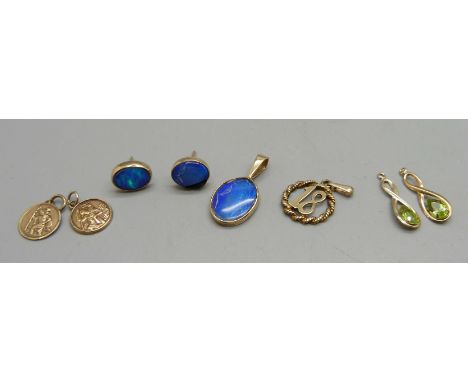 Three hallmarked 9ct gold charms, 2g, an opal pendant and earrings, a/f, and earrings lacking hooks 