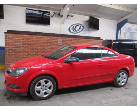 Make &amp; Model: Vauxhall Astra TwintopDate of Reg: EO08 YZNColour: Redcc: 1598MoT: 15-12-2020Fuel Type: PETROLMileage: 108k