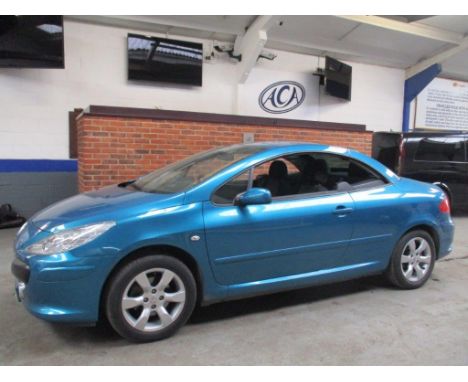 Make &amp; Model: Peugeot 307 CC SDate of Reg: LT55 ZDFColour: Bluecc: 1997MoT: 08-10-2021Fuel Type: PETROLMileage: 43kTransm