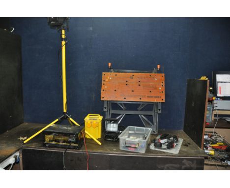A KON-STRUCT 110V TRANSFORMER, a 240v site light (stand damaged), a Absaar car battery charger (all PAT pass and working) a 1