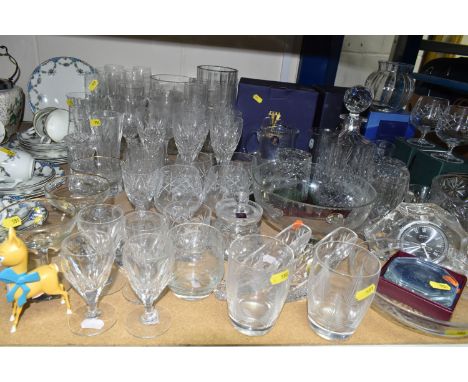 A QUANTITY OF CUT CRYSTAL AND GLASSWARE, comprising a boxed Dartington Crystal vase, two boxed Tutbury Crystal tankards, an E