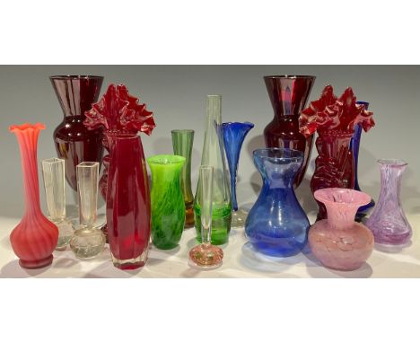 A pair of moulded ruby glass vases, as a pair of hands, each holding a posy vase; other decorative vases, including Mdina; qt