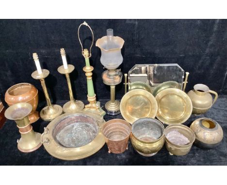 Interior Decoration - an Edwardian oil lamp, clear glass font, brass column; an Art Deco brass dressing table mirror, 39.5cm 