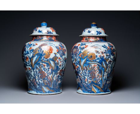 Full title: A pair of large Chinese gilded Imari-style vases and covers, KangxiDescription: H.: 60 cmThe absence of a conditi