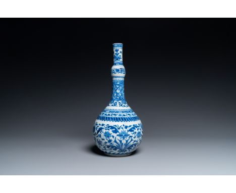 Full title: A Chinese blue and white bottle vase in Transitional style, KangxiDescription: H.: 42 cmRef.: Sotheby's, Hong Kon